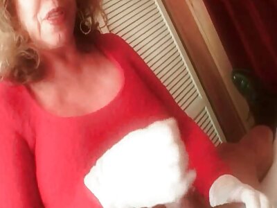 Маму з великими грудьми та її дочку покарали за український секс відео крадіжку