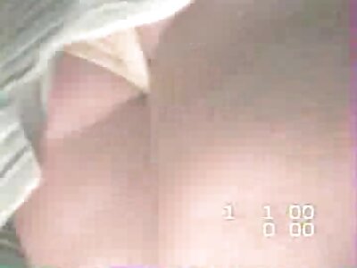 Чудова брюнетка Ніколь Лав займається анальним український секс сексом з коханим і отримує сперму в попу