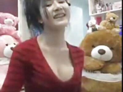 Мила український порно сайт красуня Крістен Скотт грає зі своєю солодкою кицькою, перш ніж трахнути